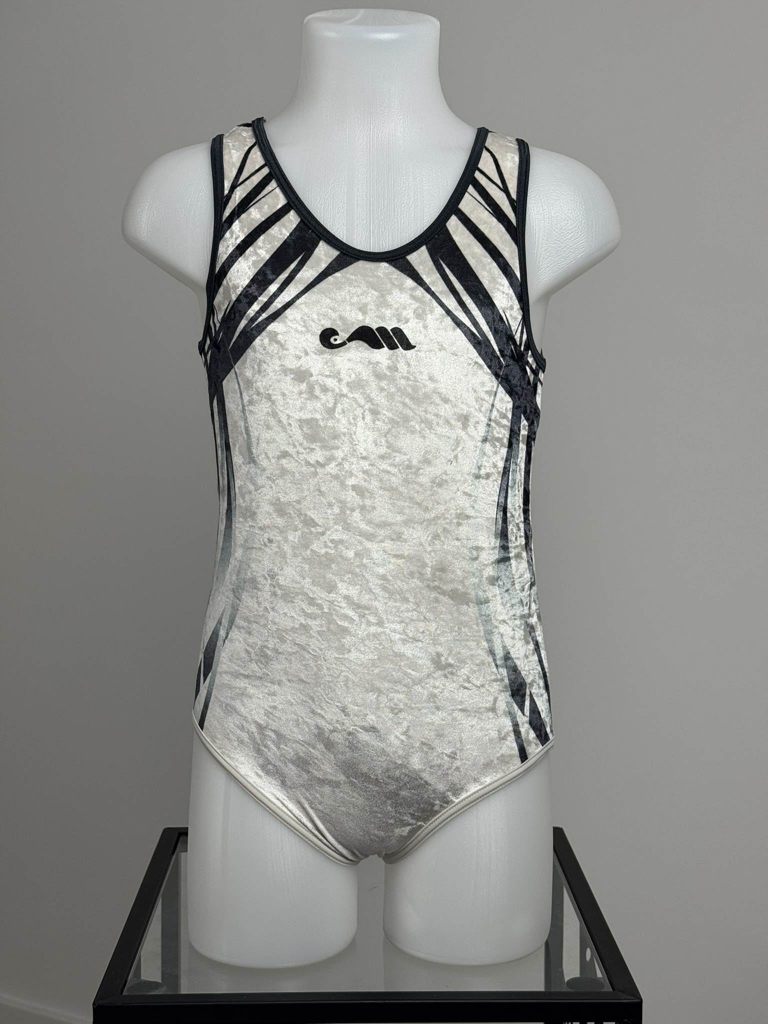 leotard velours Moreau GAM blanc &amp; gris, vue de face, 8A